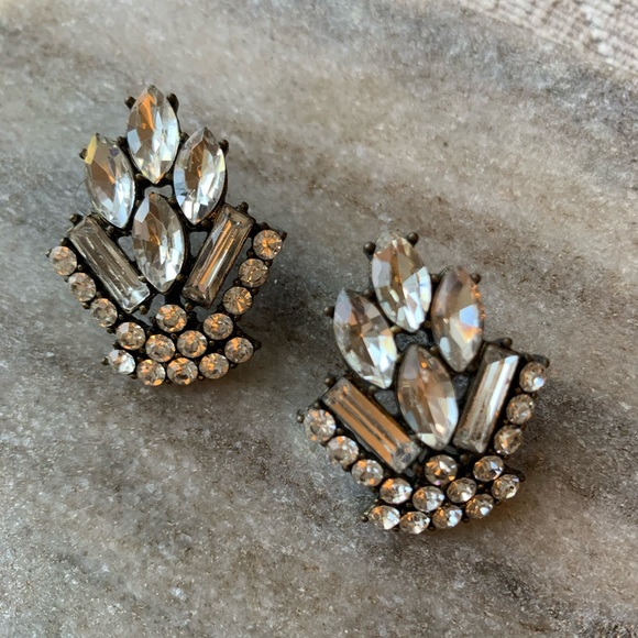 Statement stud earrings - Picture 2 of 4